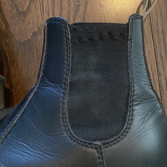 Dr. Martens Vegan 2976 Unisex Chelsea Boots - Picture 7 of 10